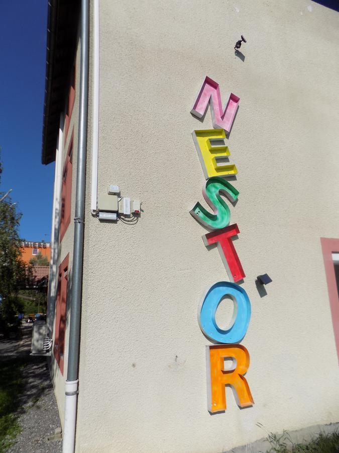 Nestor Hotel Gap Et Restaurant Exteriör bild